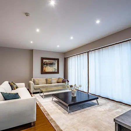 Elegant 3 Bdr With Pool, Gym & Parking * Стамбул