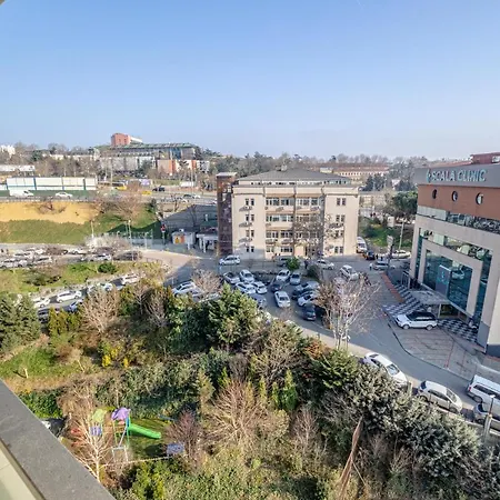 Elegant 3 Bdr With Pool, Gym & Parking Стамбул