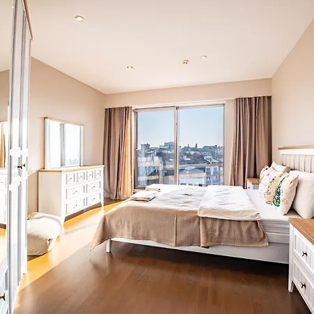 Elegant 3 Bdr With Pool, Gym & Parking Апартаменты *