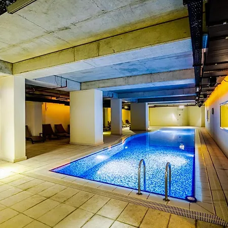 Elegant 3 Bdr With Pool, Gym & Parking Апартаменты *