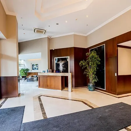 Elegant 3 Bdr With Pool, Gym & Parking Стамбул