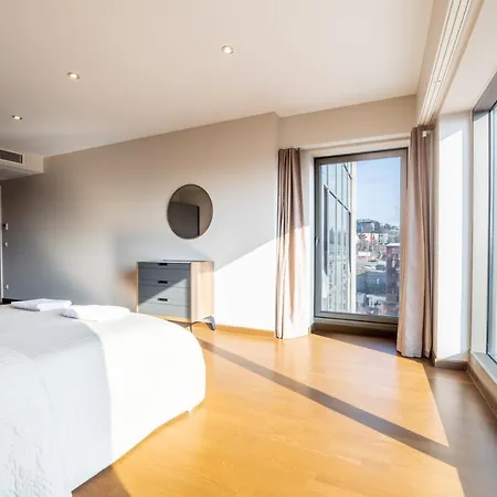 Elegant 3 Bdr With Pool, Gym & Parking شقة اسطنبول