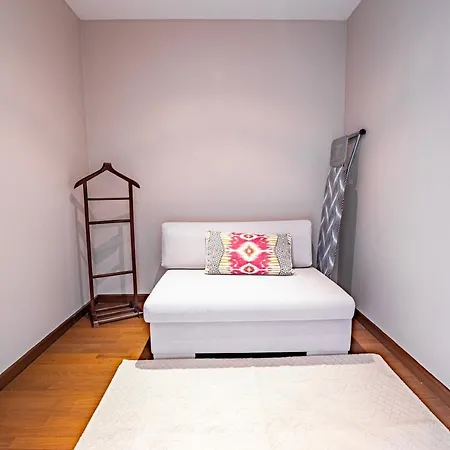 Elegant 3 Bdr With Pool, Gym & Parking
