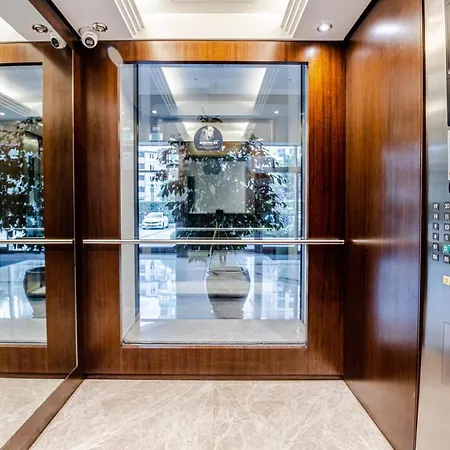 Elegant 3 Bdr With Pool, Gym & Parking * איסטמבול